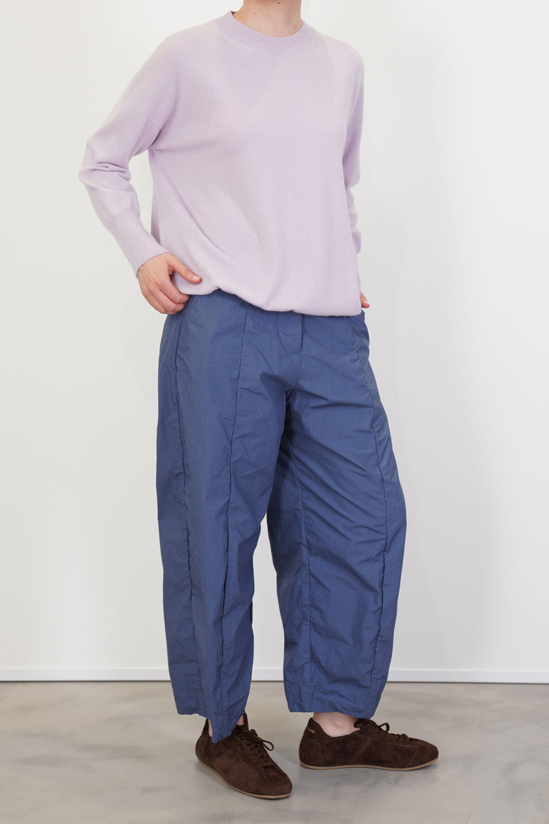 model wearing bergfabel sandra pants blue