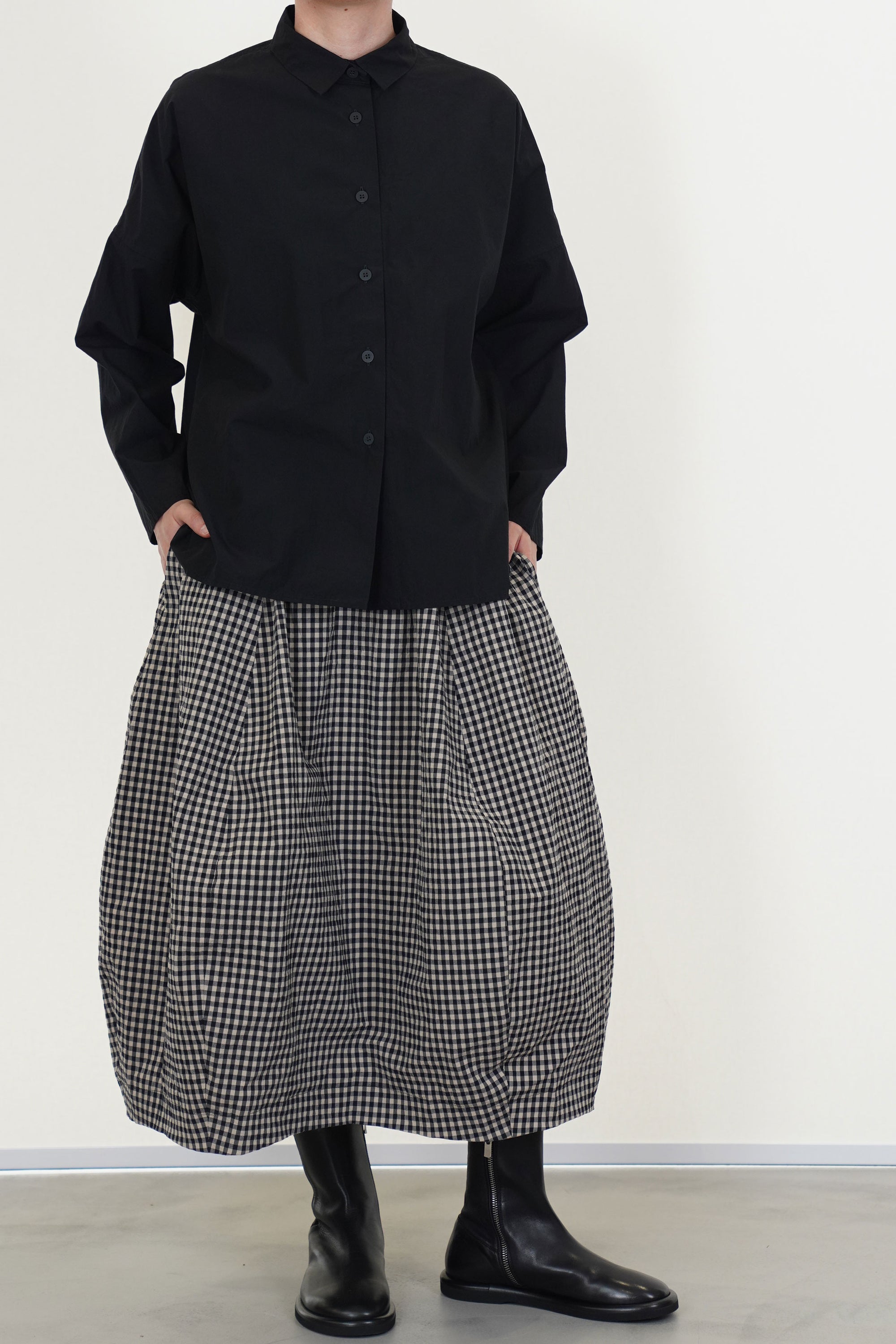 tina shirt black