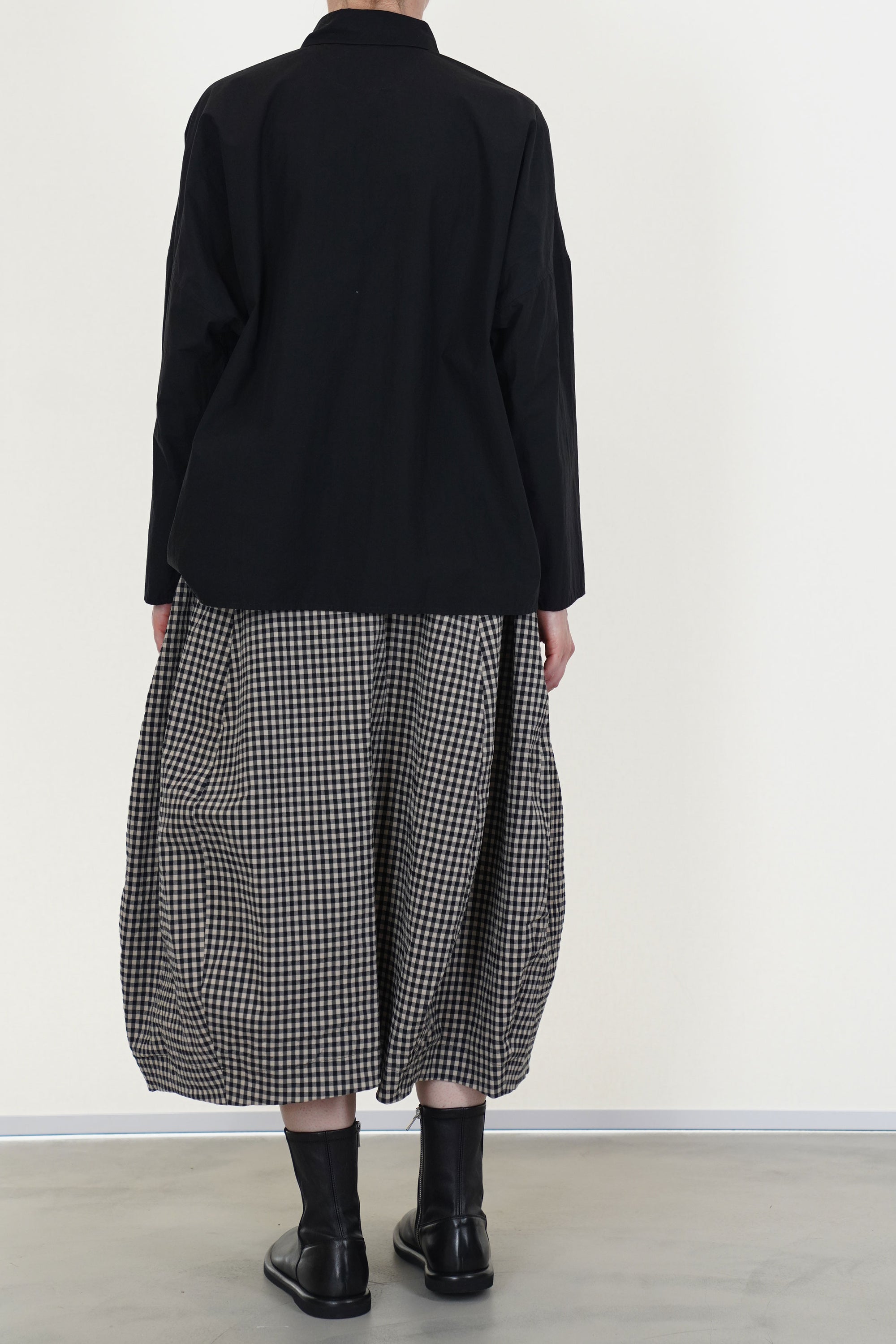 tina shirt black
