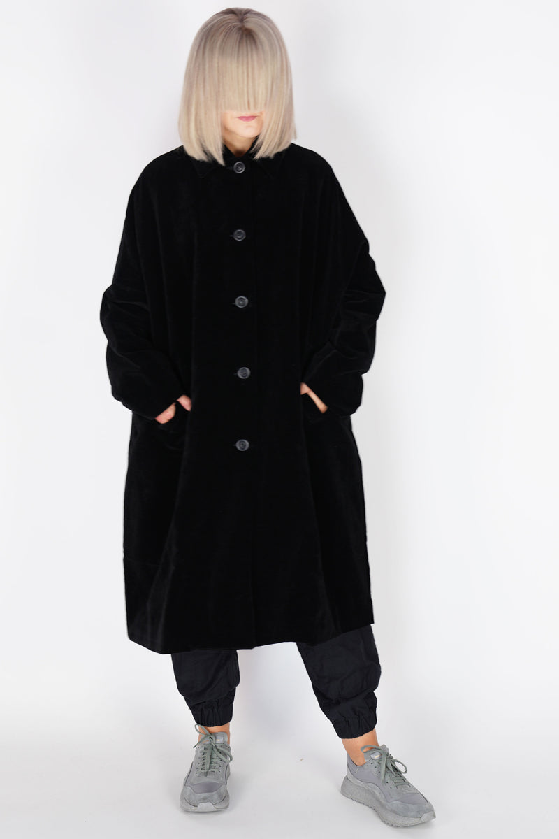 big blobby velvet black 23fm183