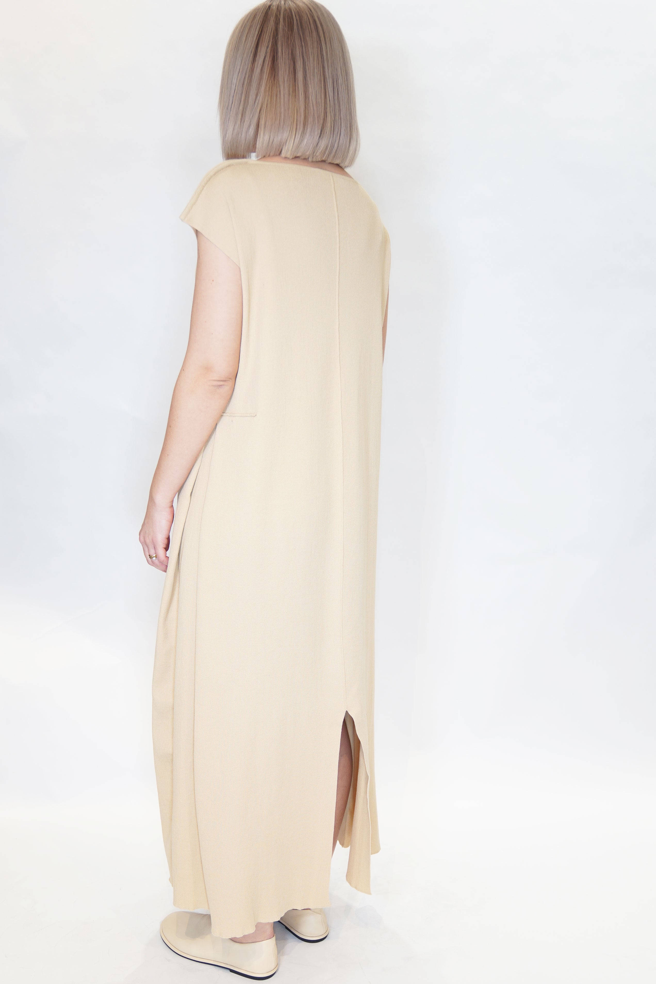 coste 2/2 dress almond 24fk017