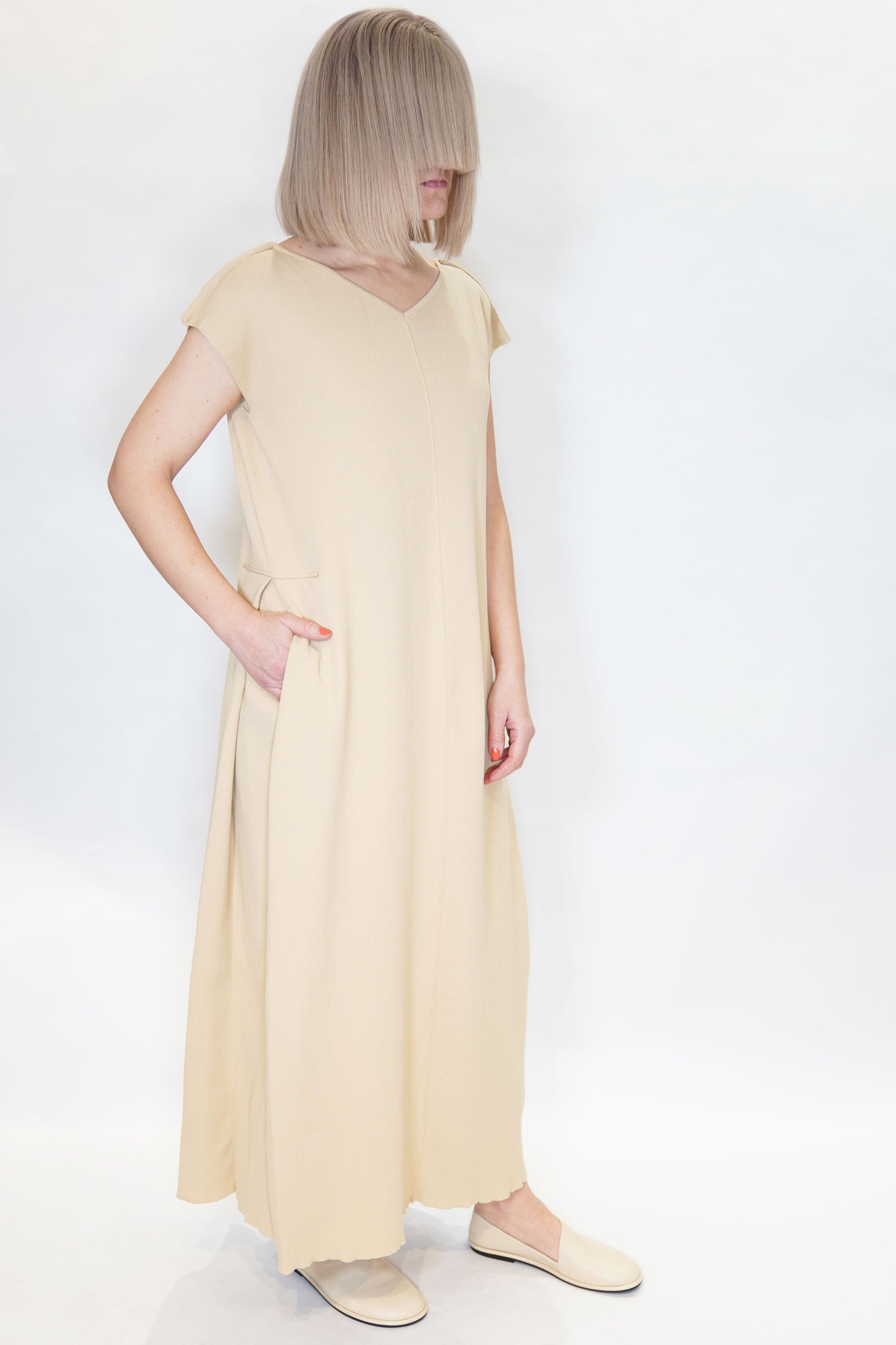 coste 2/2 dress almond 24fk017