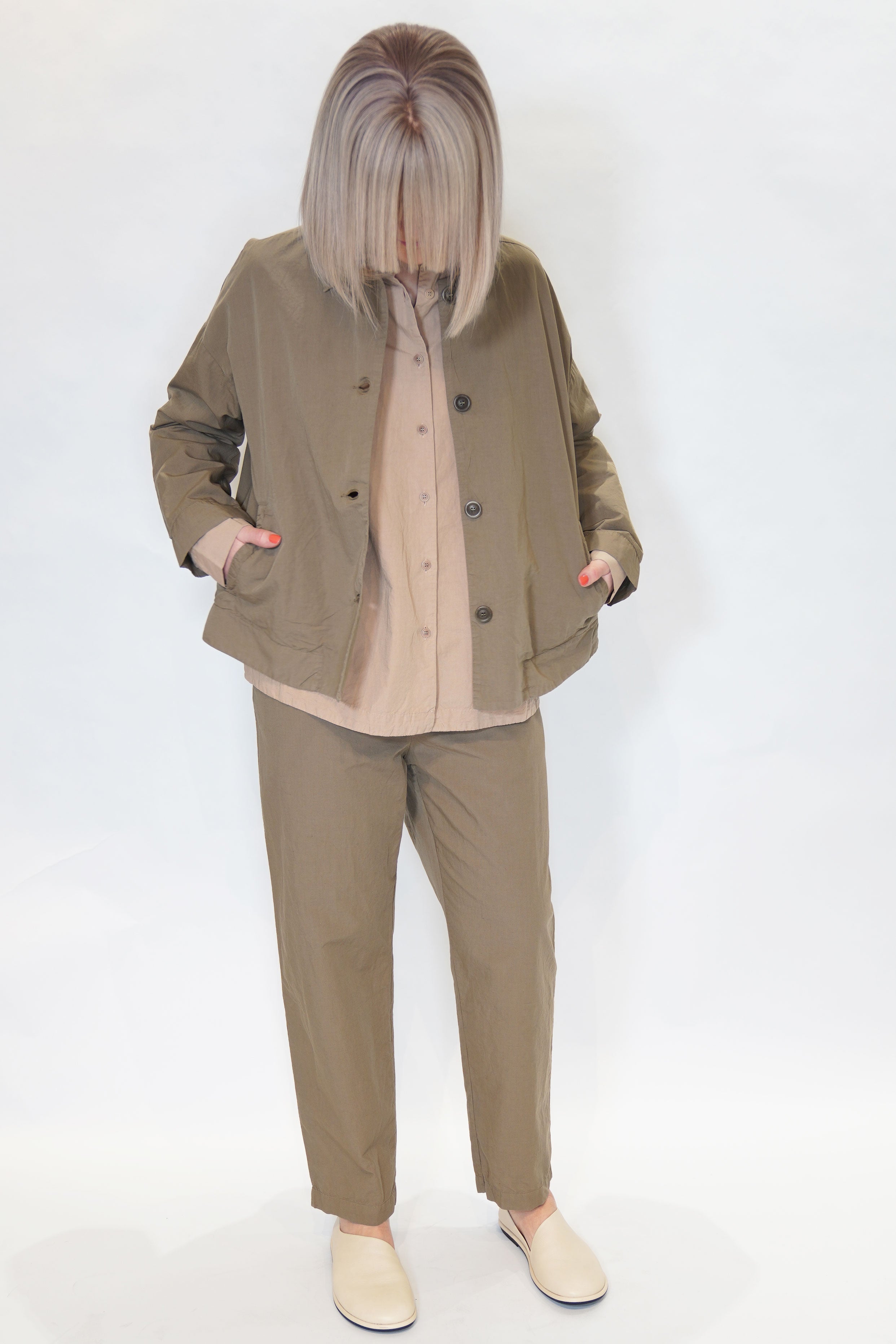 casey casey cotton linen fabi pant olive 24fp236 | Carrousel casey casey cotton linen fabi pant olive 24fp236 | Carrousel