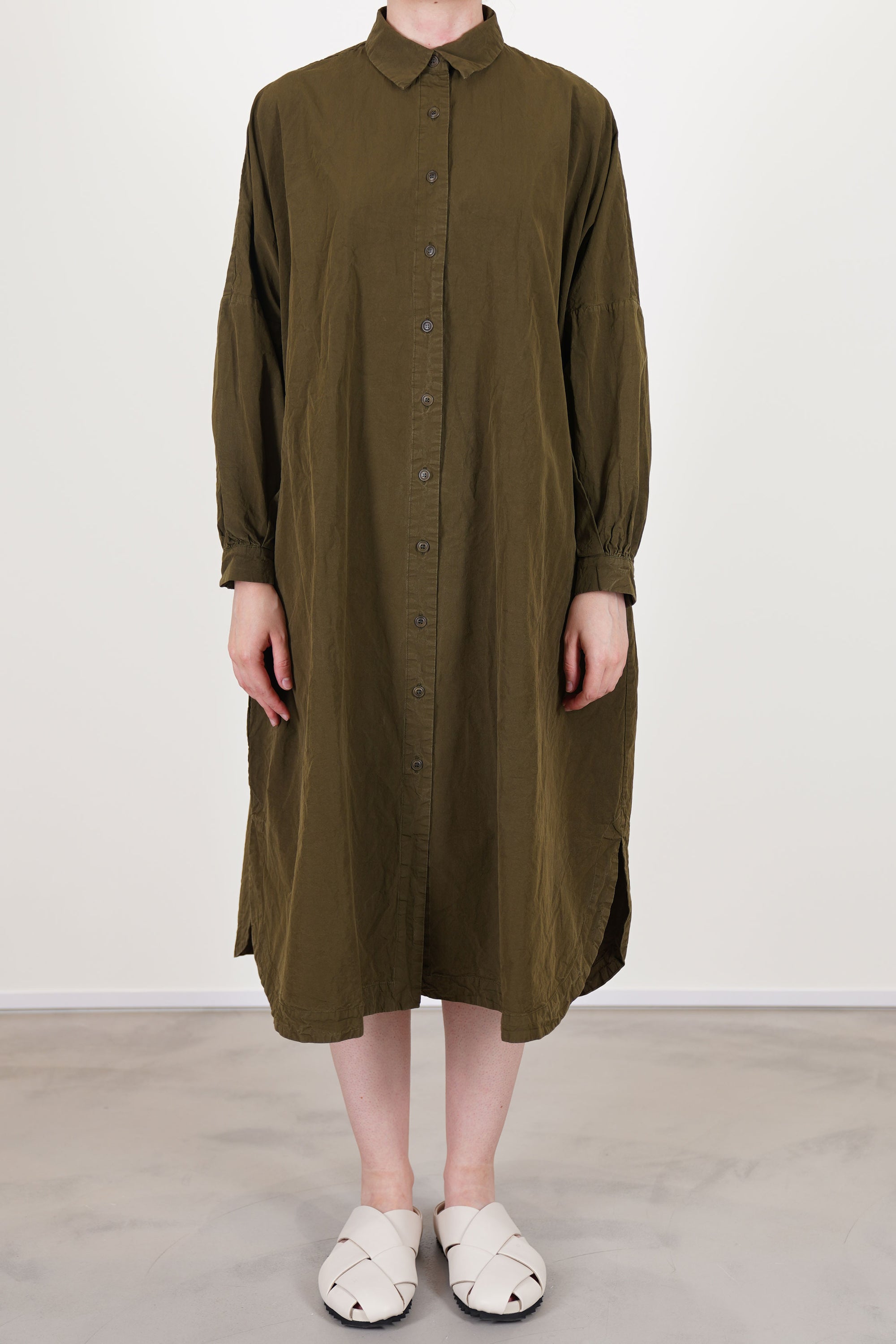 casey casey yuki dress green lake shirt dress style drop shoulders, slimmer fitted sleeves with gathered details at the cuffs. unlined.