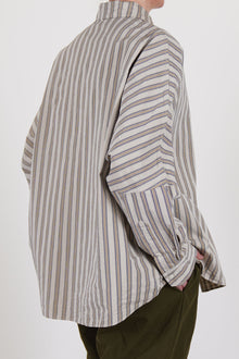 profile view of casey casey waga shirt as is n°3 drop shoulders, relaxed wide fit