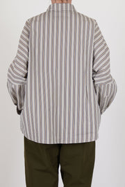 back detail view of casey casey waga shirt as is n°3 relaxed and loose fit, crisp regular weight cotton material