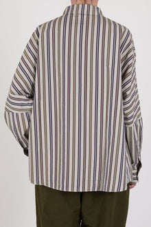 back view of casey casey waga shirt as is n°4 relaxed and loose fit, long sleeves with button details at the cuffs
