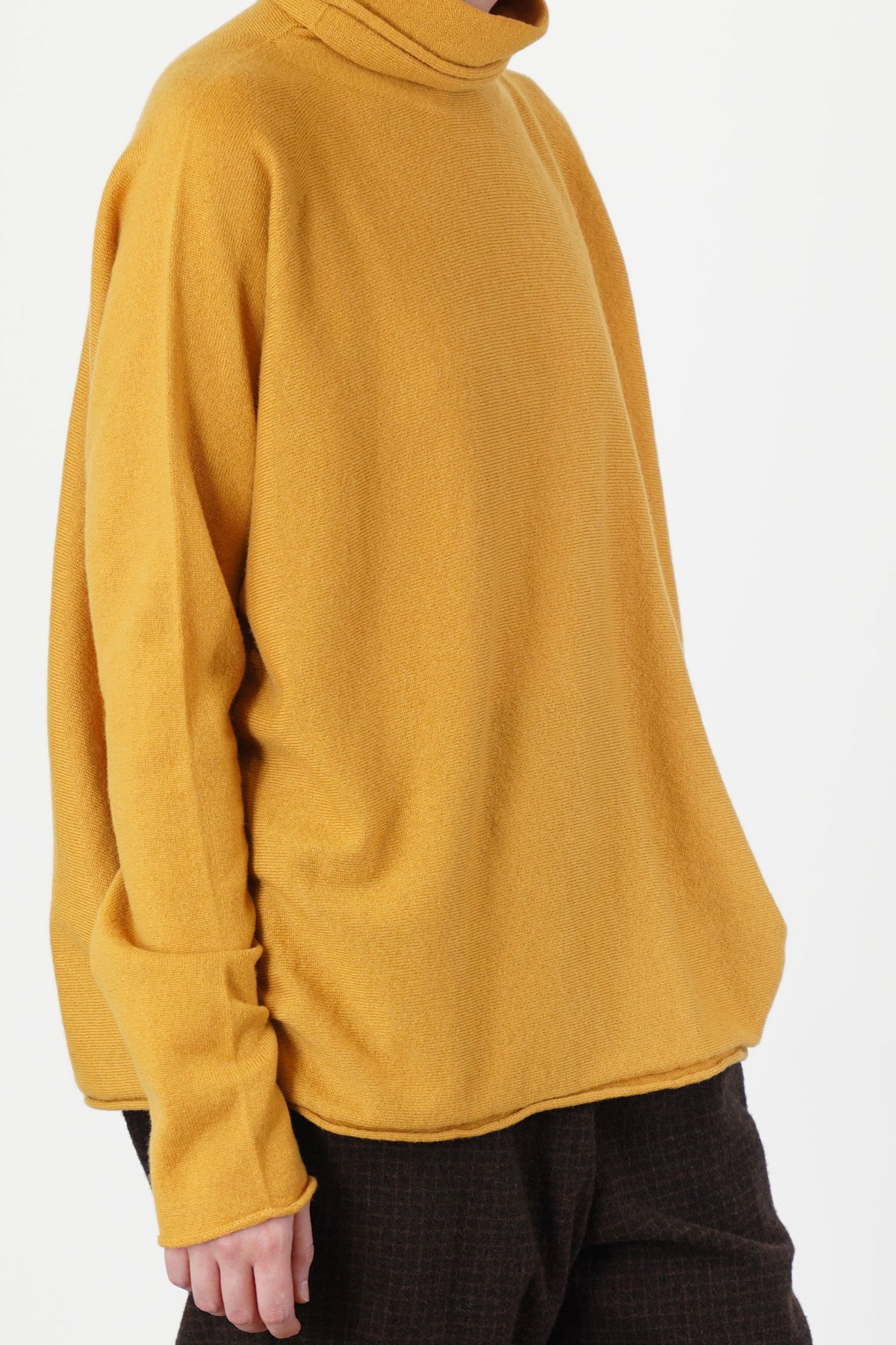 chimney seamless jumper cashmere gold