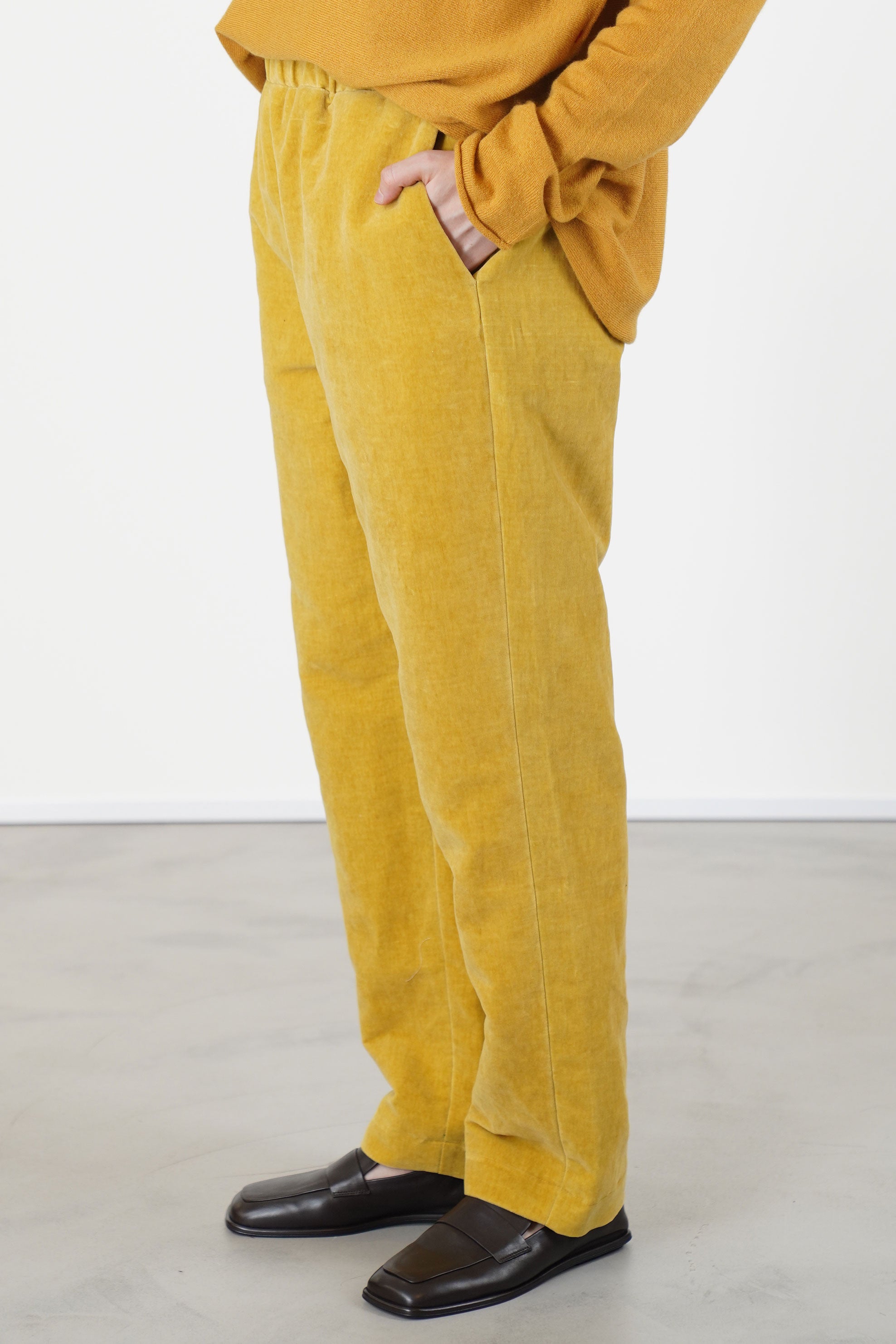 long chasse pant velvet gold