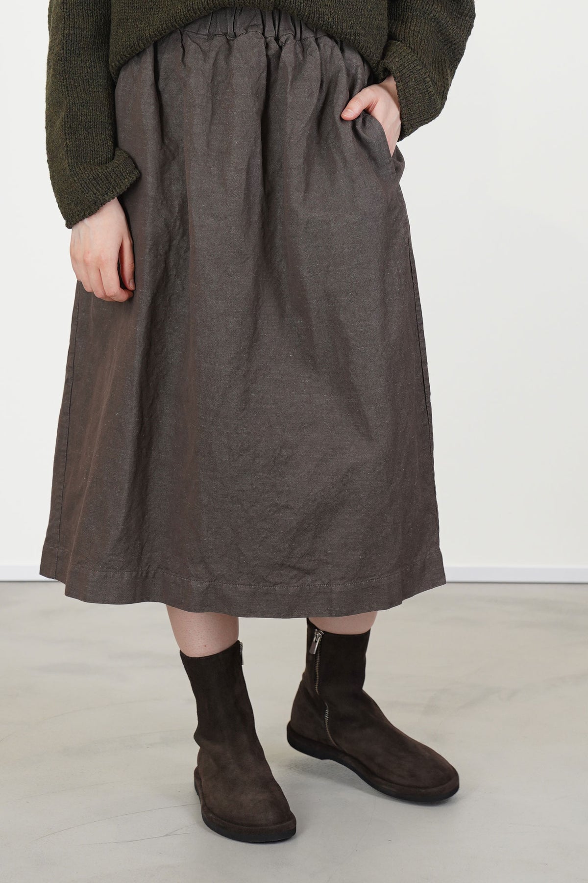 simple skirt toughy brown