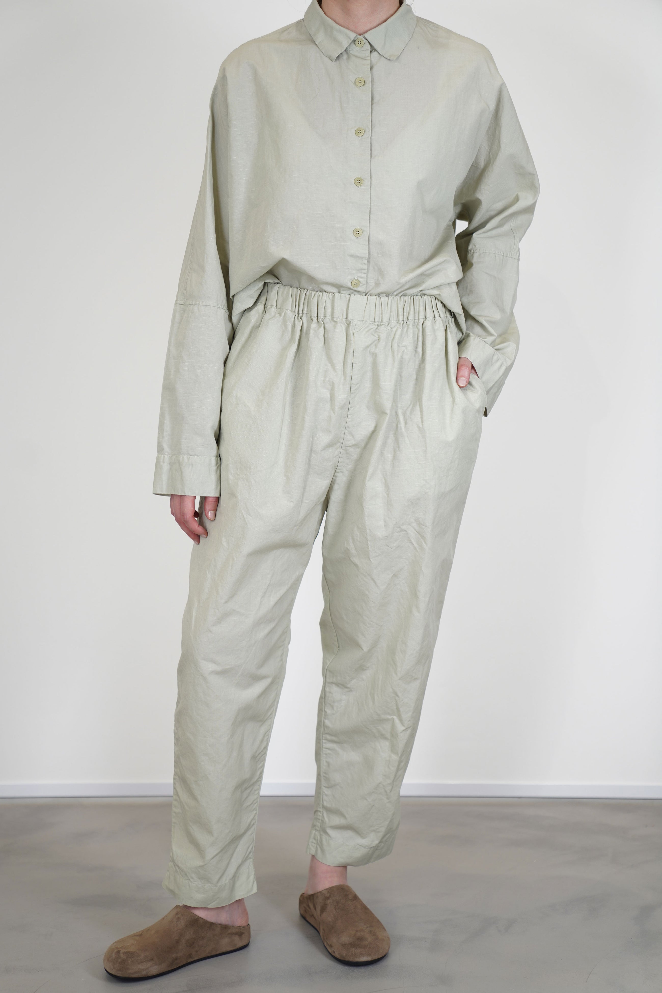 simple tippy pant light green