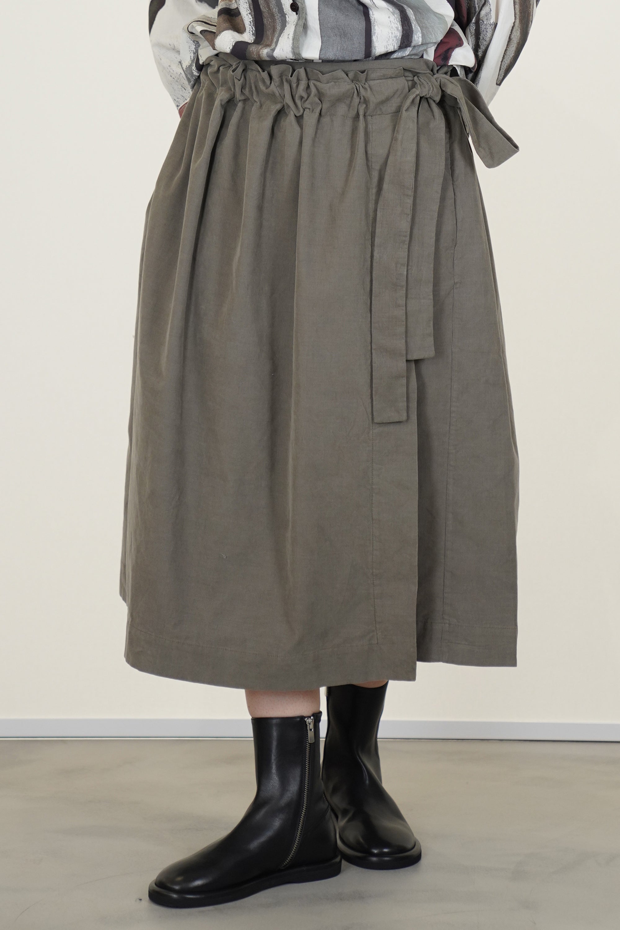 rose skirt pin cord light khaki