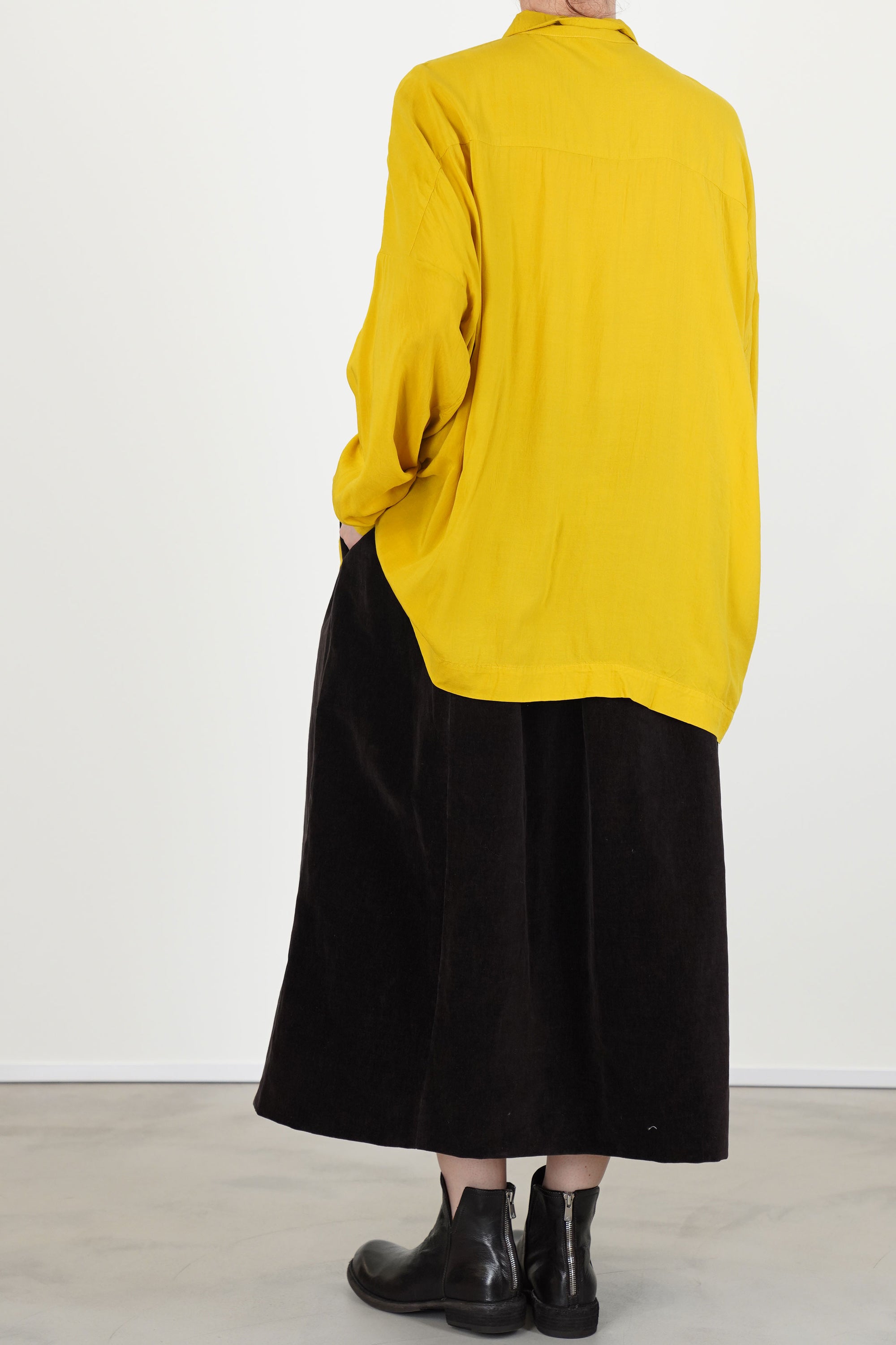 squarbi shirt gold