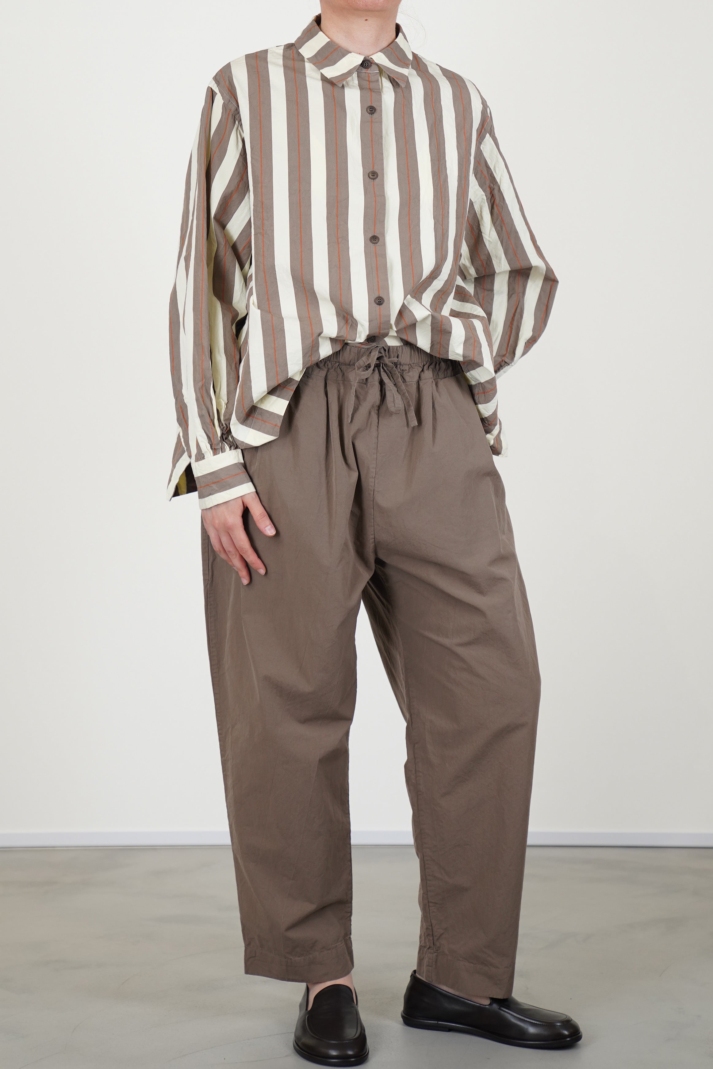 tippy pant clay