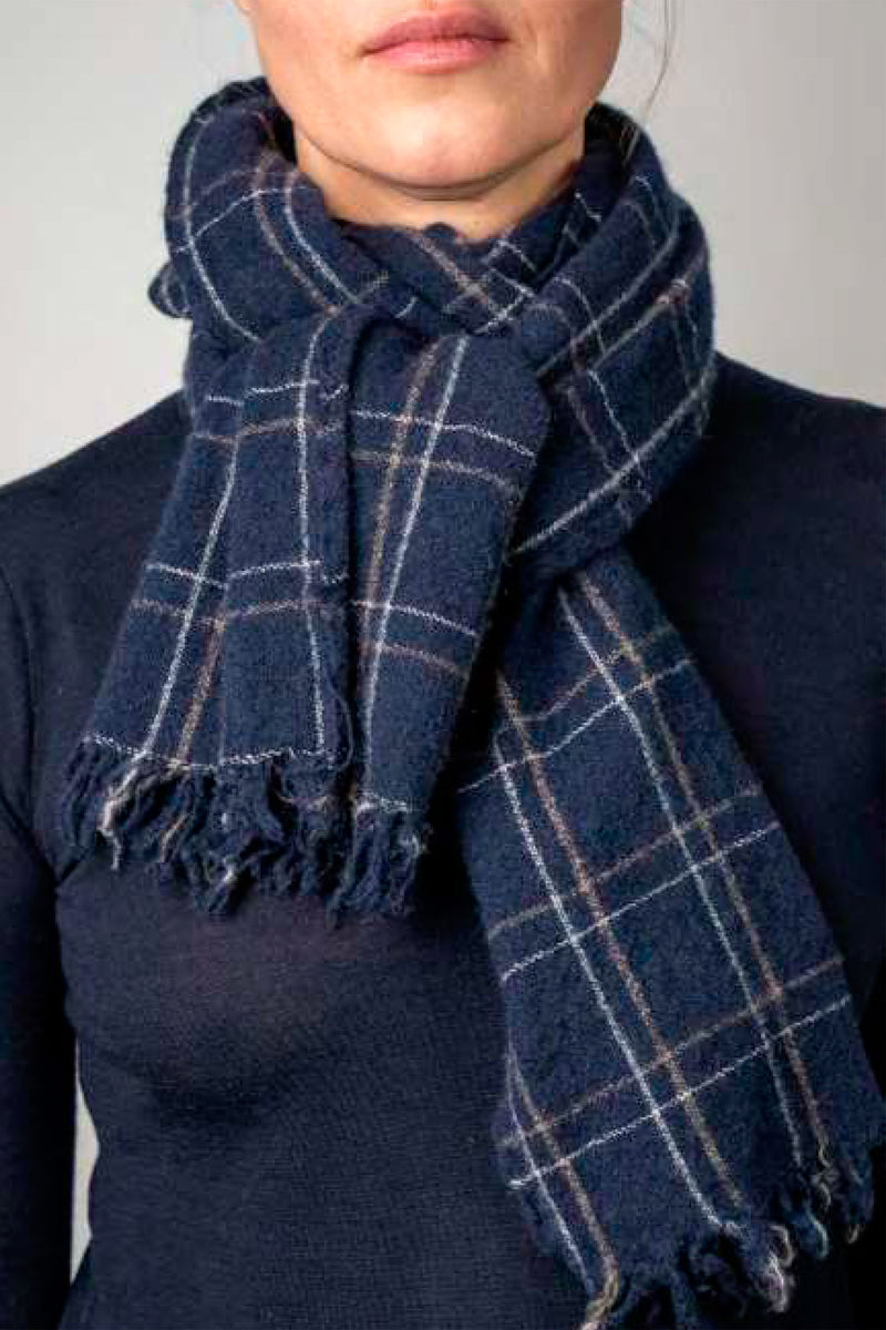handwashed slow cashmere scarf picco quadro ink