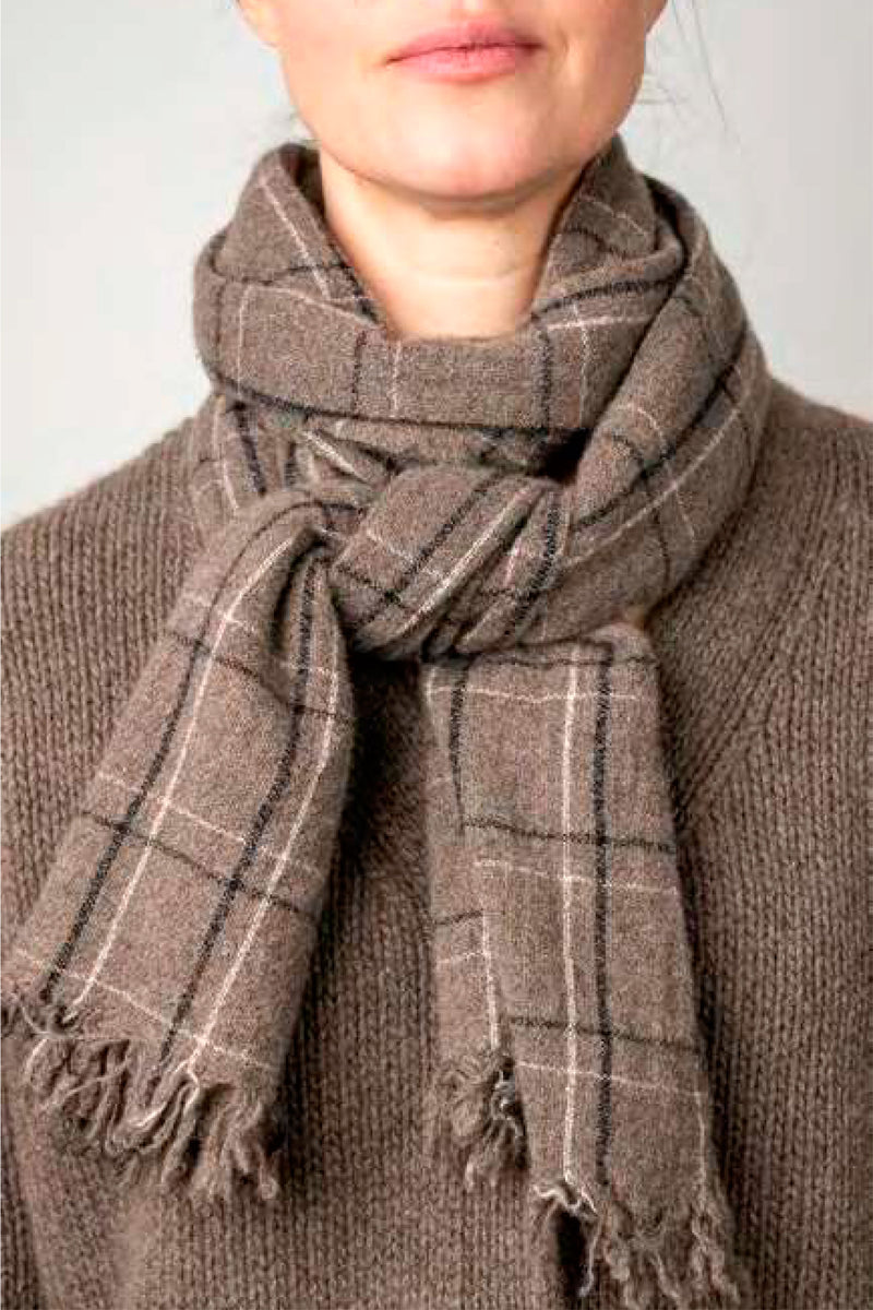 handwashed slow cashmere scarf picco quadro cafe grey