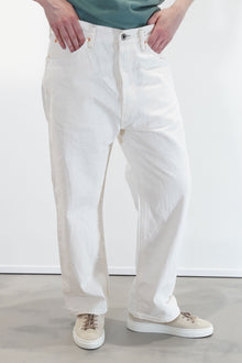 cs39-wp01c selvedge denim wide tapered cut ivory