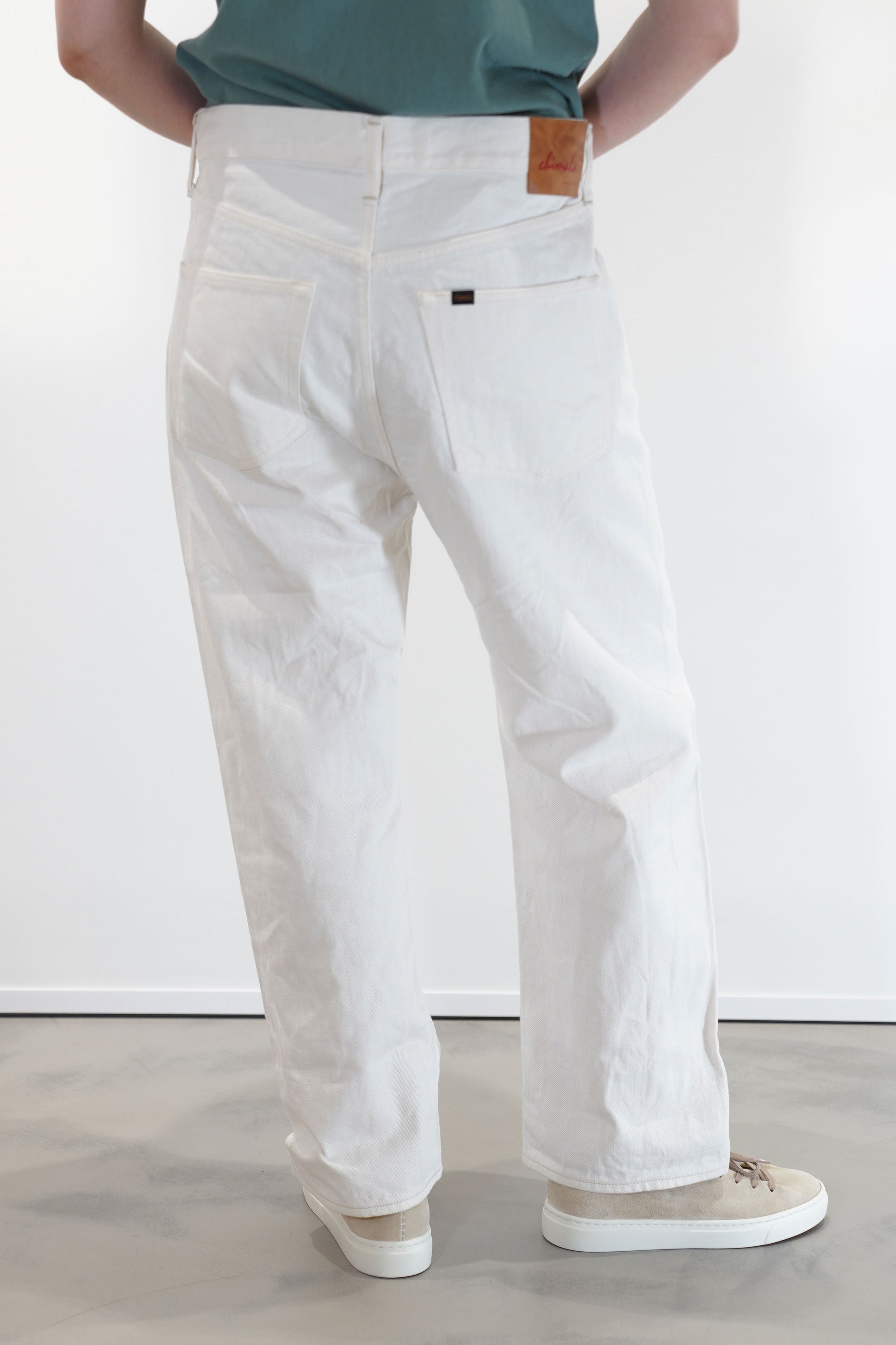 cs39-wp01c selvedge denim wide tapered cut ivory