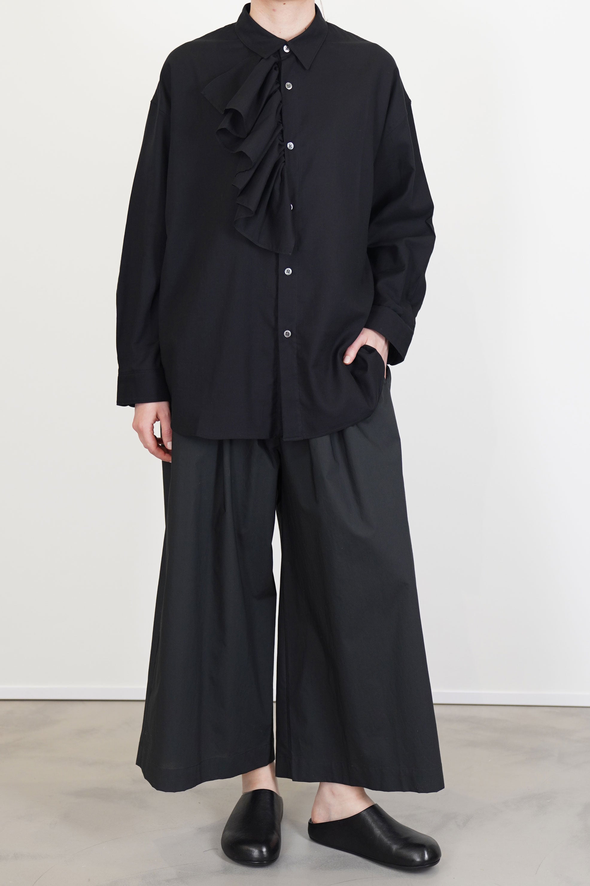 simon ruffle blouse black