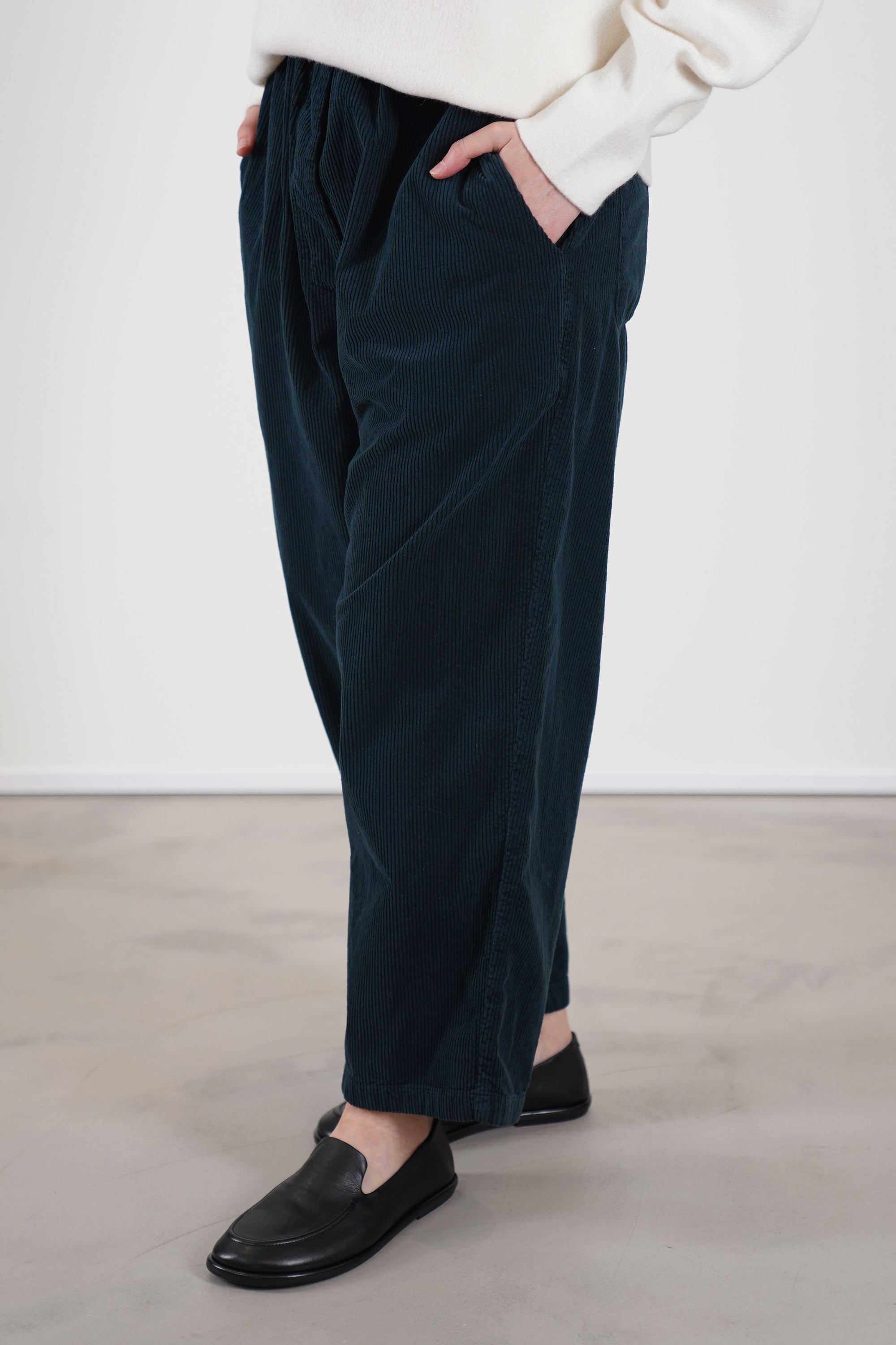 cord trousers worker timo abyss