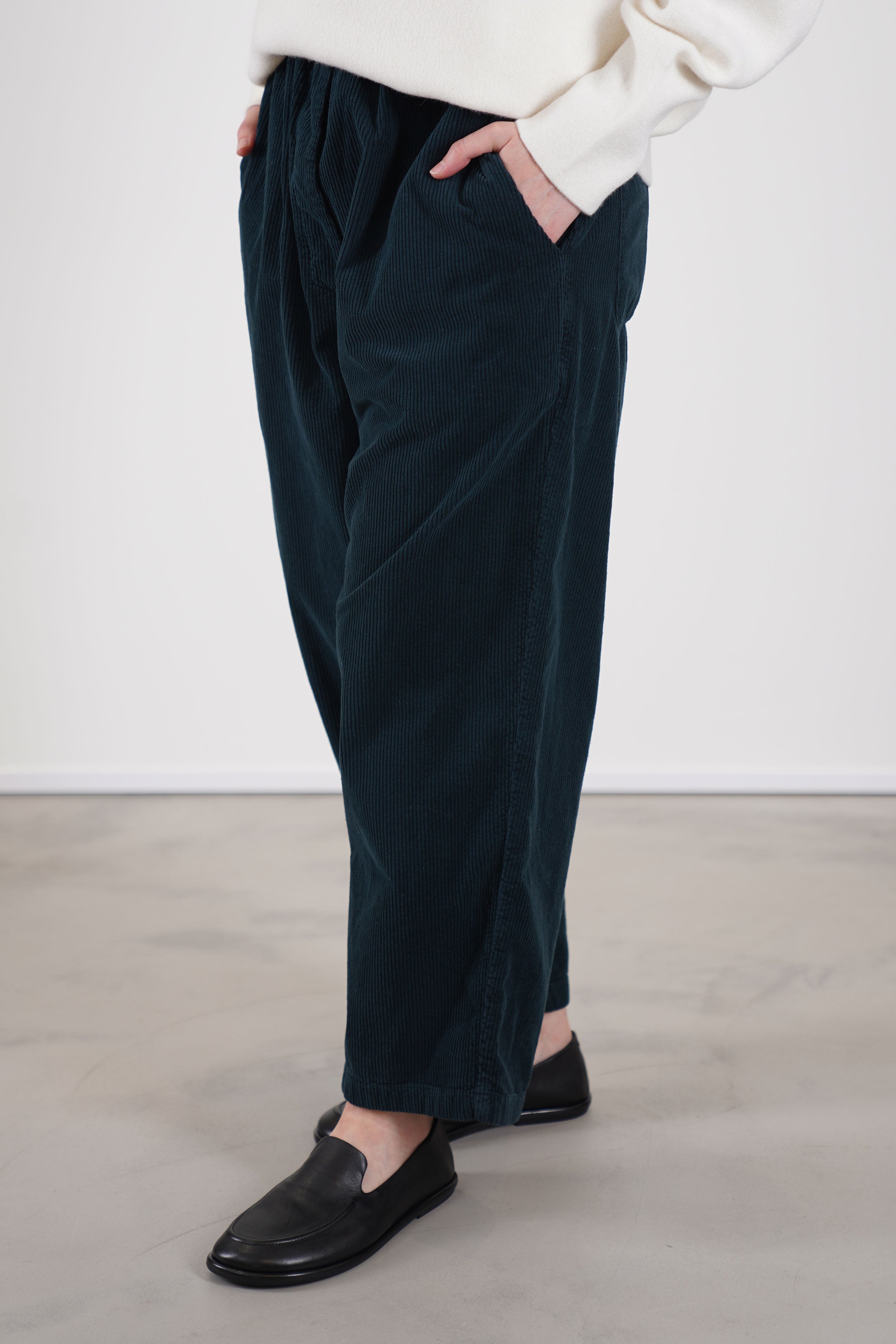 cord trousers worker timo abyss