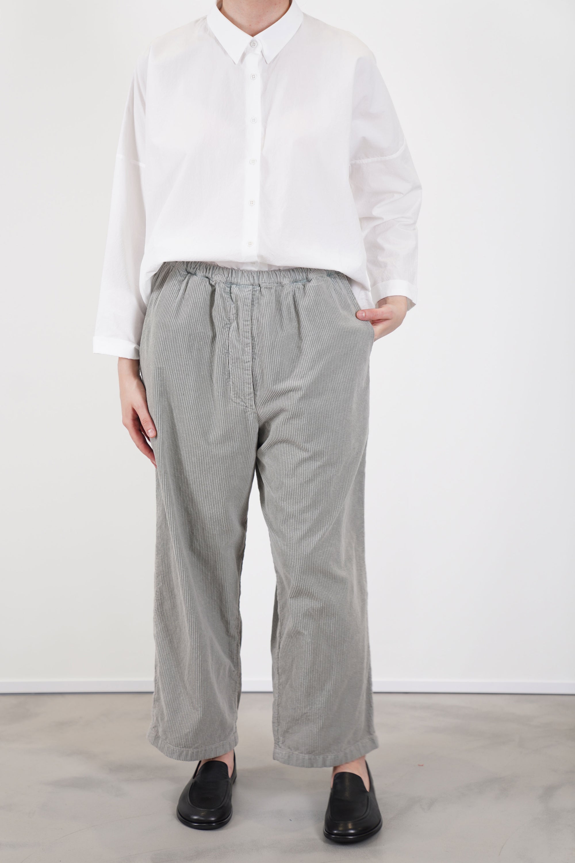 cord trousers worker timo lichen