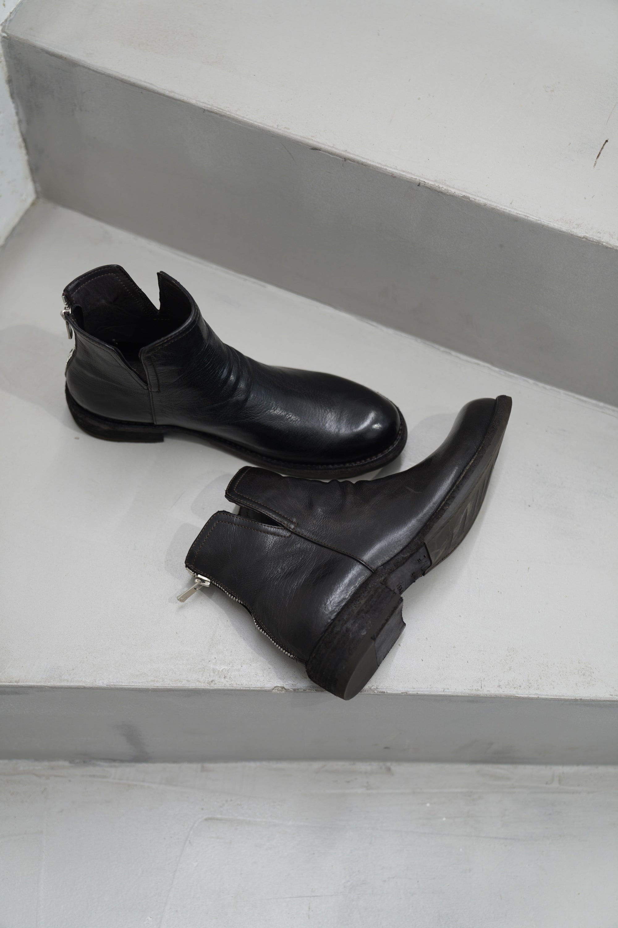 legrand 169 leather zipped boots ebony