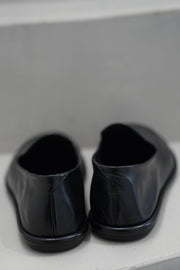 mienne 101 leather loafers black