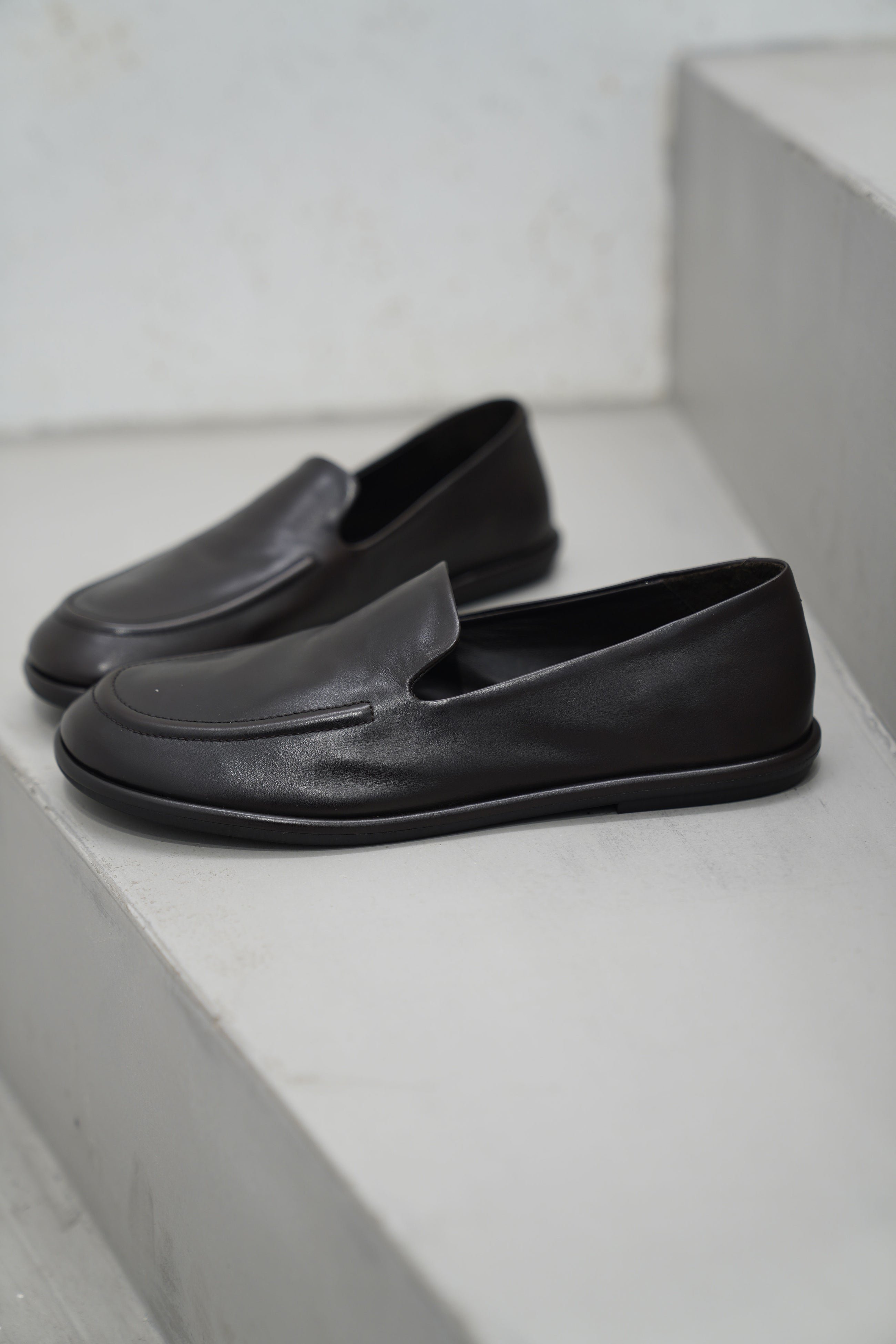 mienne 101 leather loafers brown