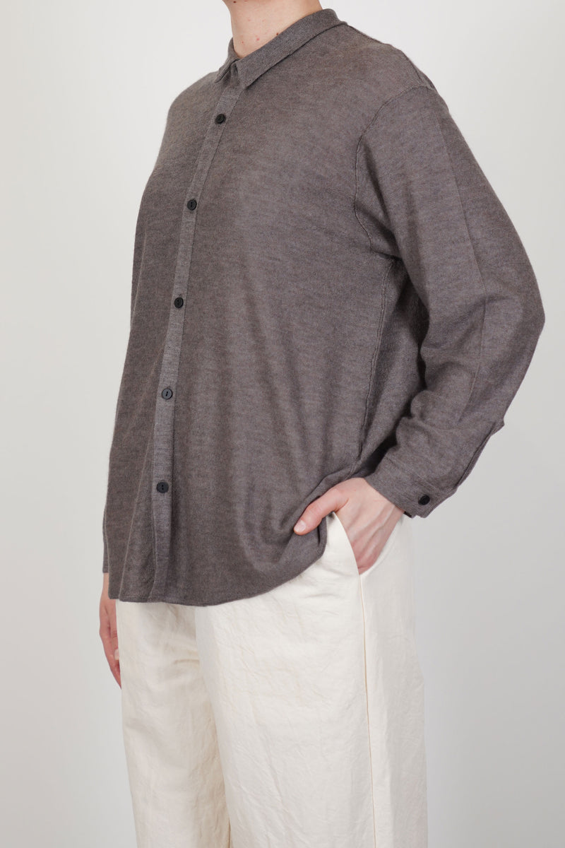 profile view of oyuna omou knitted shirt moccha long tapered sleeves