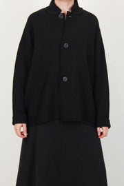 front view of oyuna wind knitted jacket cashmere black