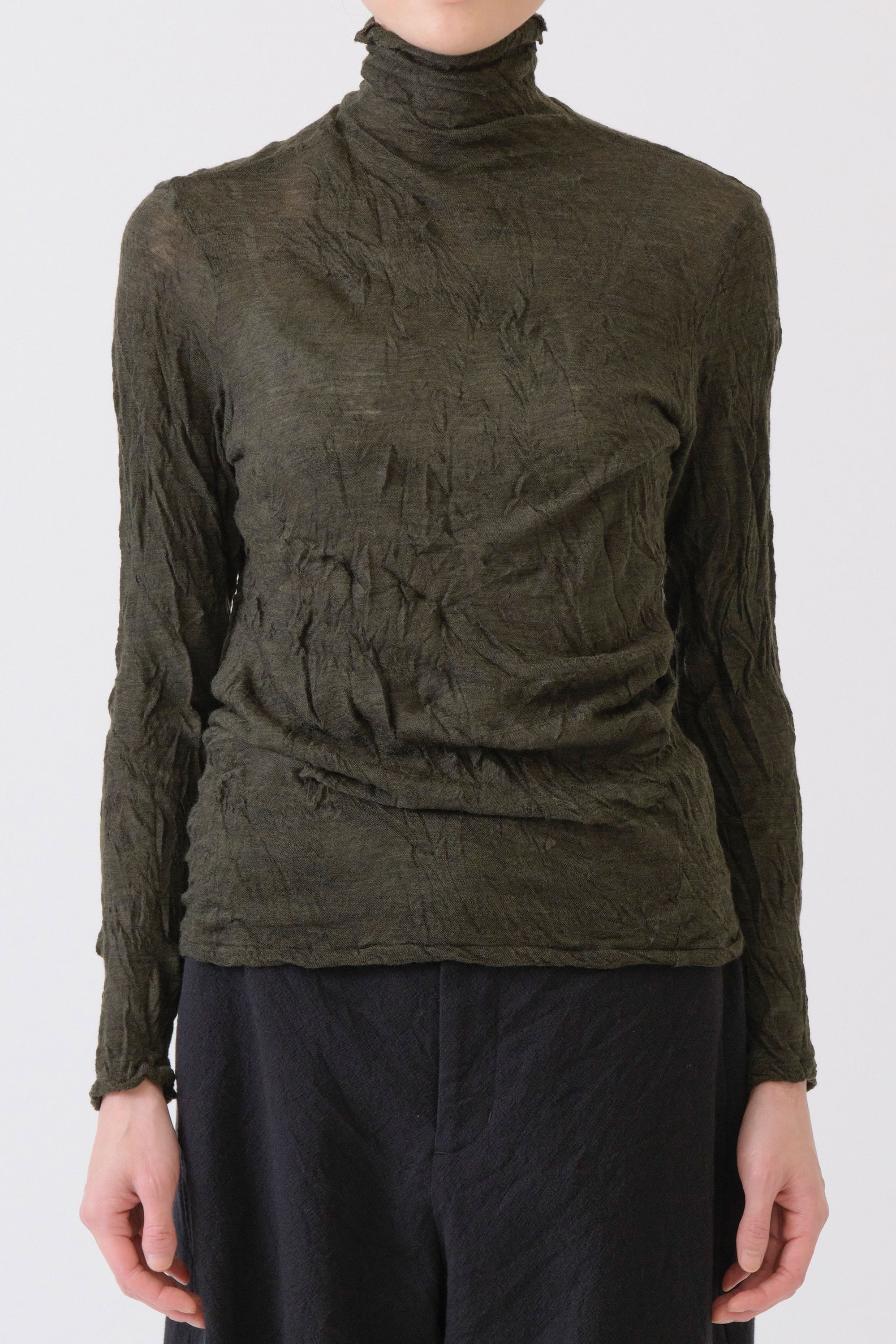 wool gauze crinkle turtleneck khaki