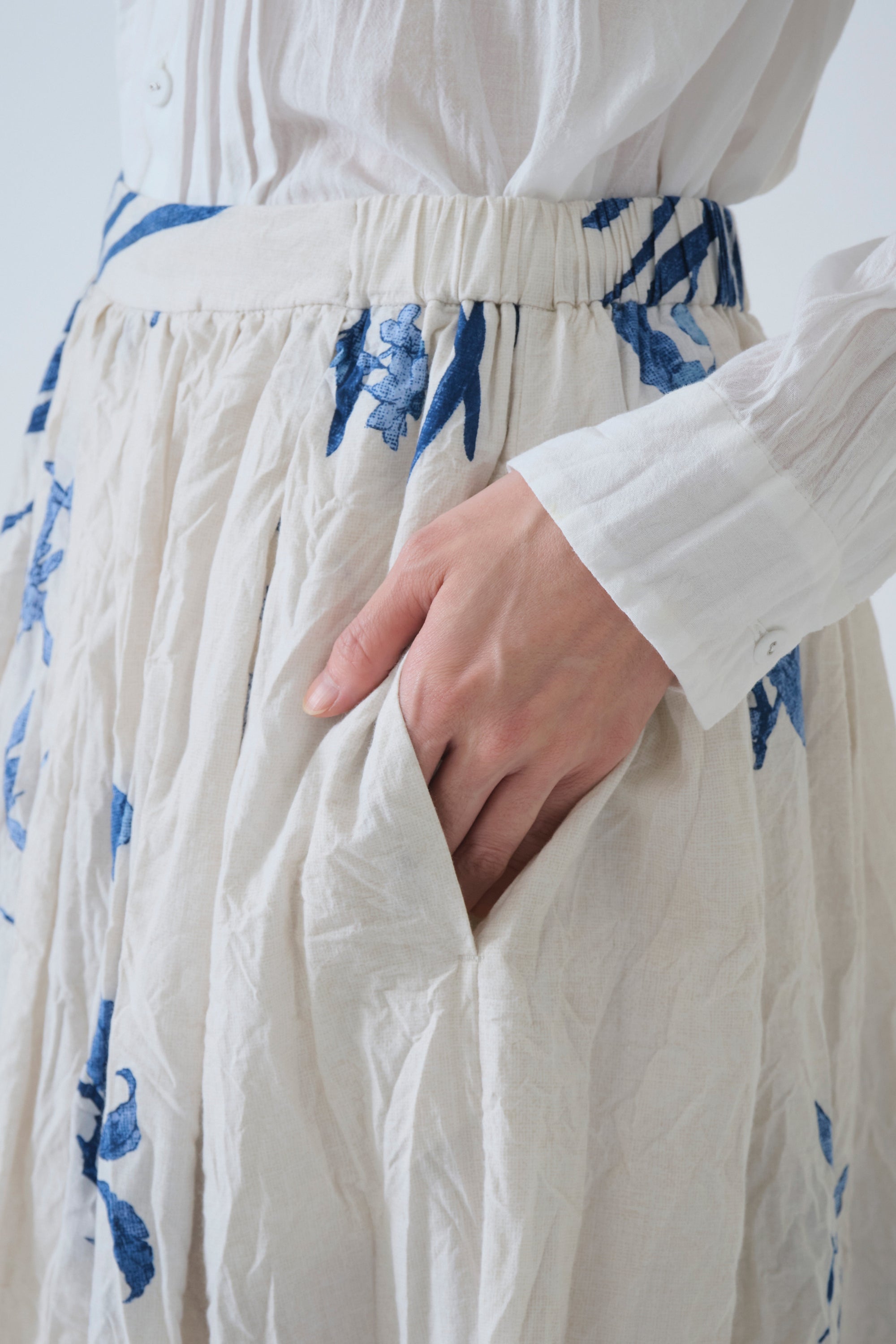 japonism flower print skirt ivory