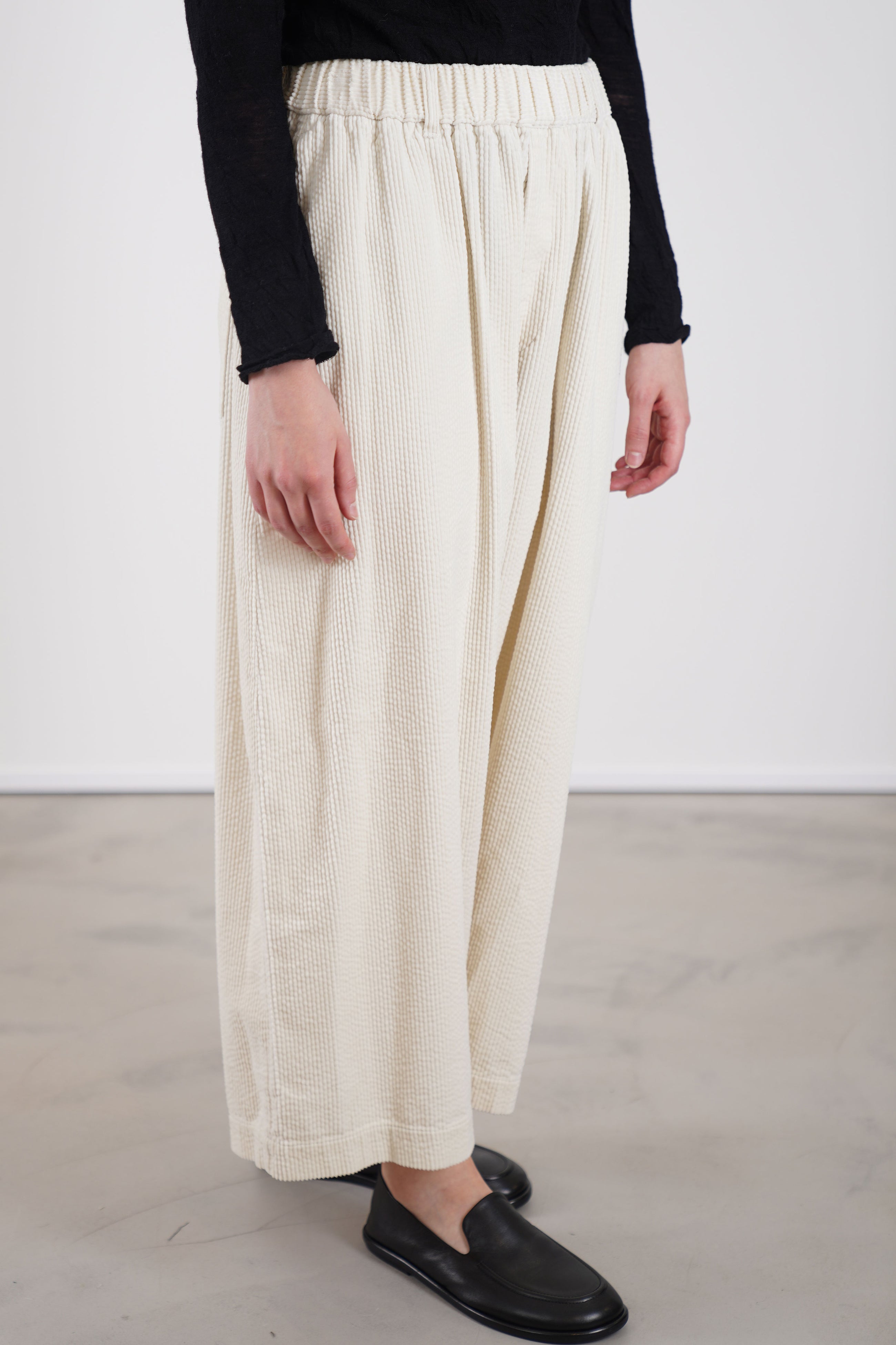 corduroy sarrouel pants ivory