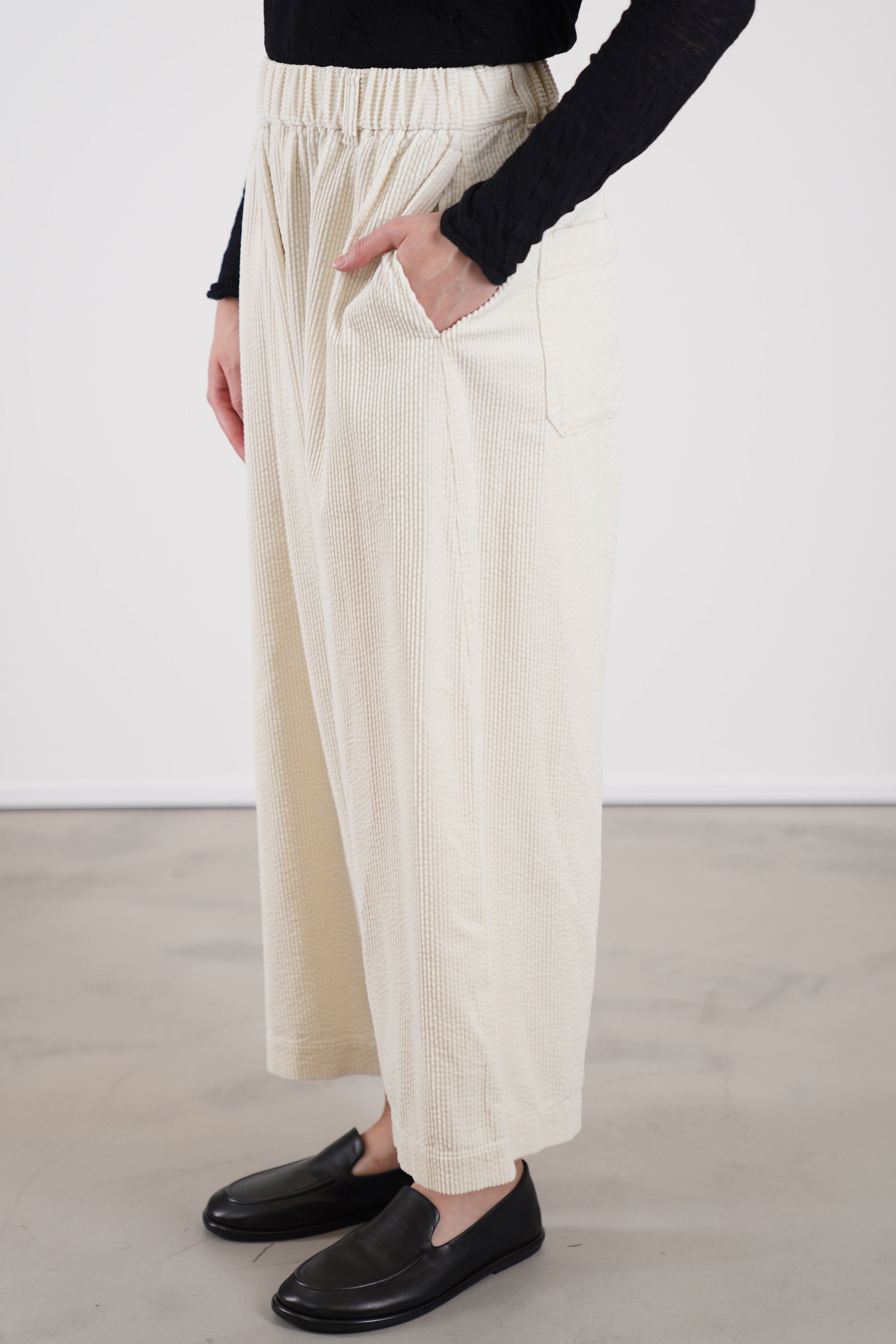 corduroy sarrouel pants ivory