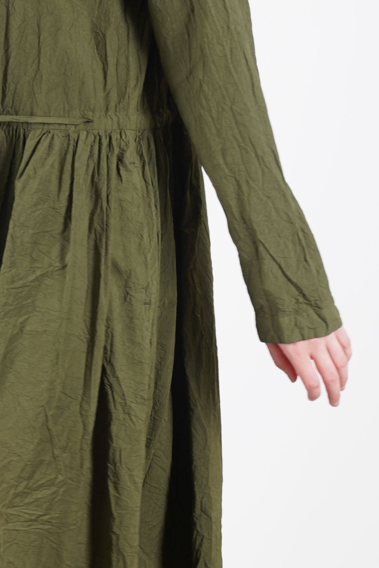 ＜H＞TYPEWRITER CLOTH FRENCH SLEEVE DRESS pas de calais cotton typewritter dress khaki | carrousel the store