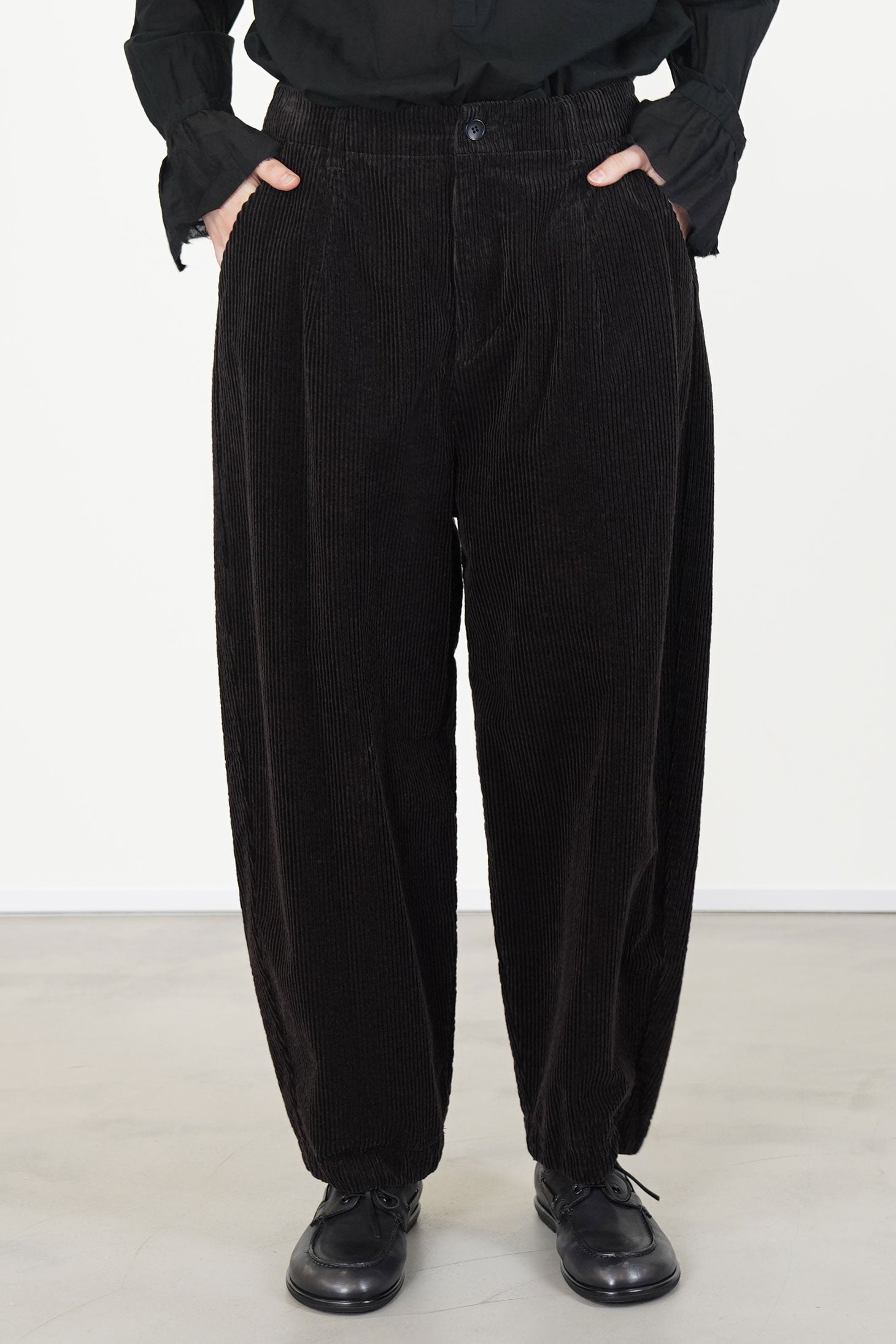 cropped balloon pants brown