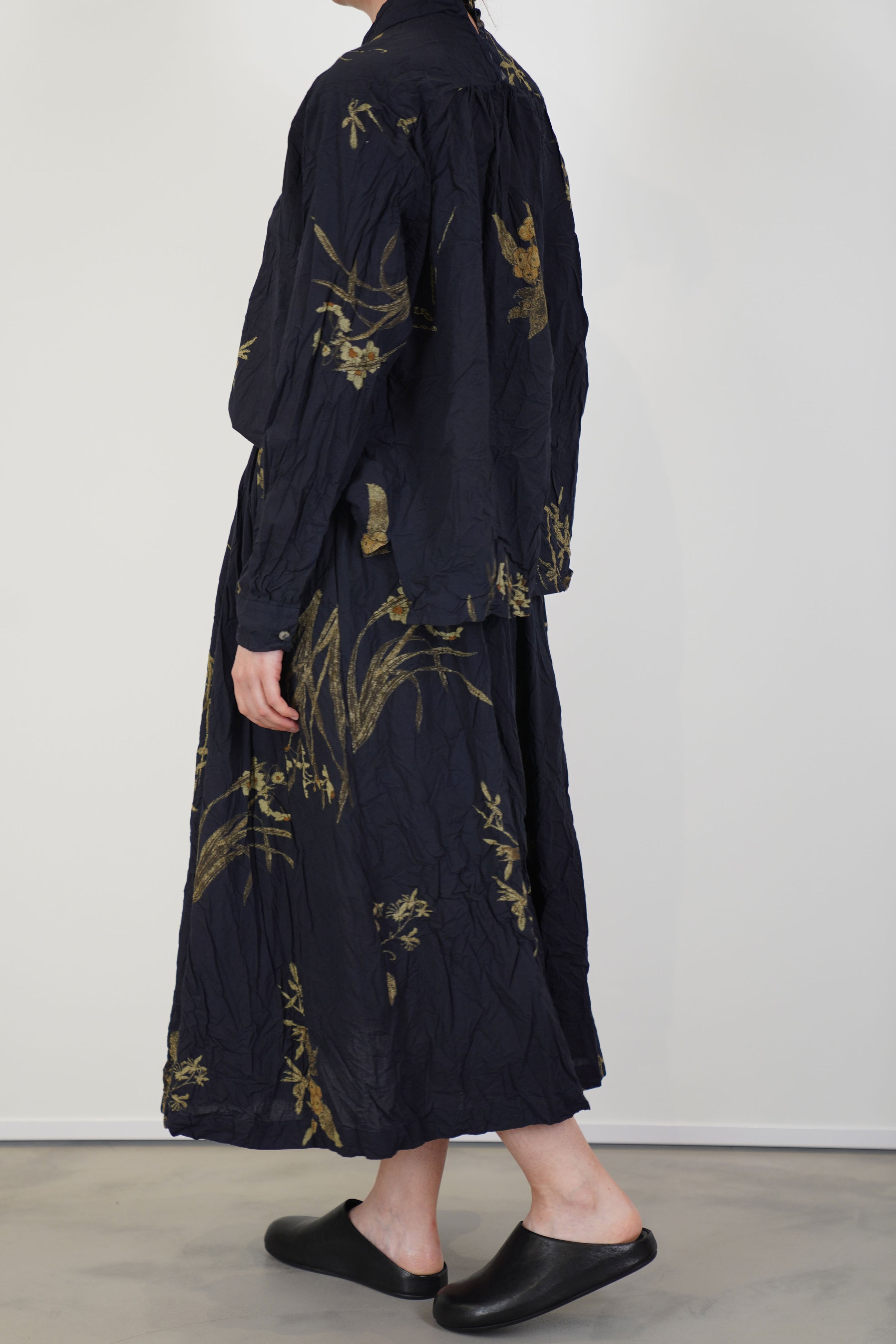 back view of pas de calais japonism flower print shirt navy with matching skirt design