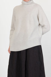 loose turtleneck pullover wool greige