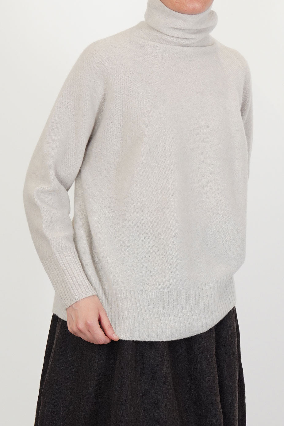loose turtleneck pullover wool greige