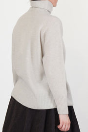 loose turtleneck pullover wool greige