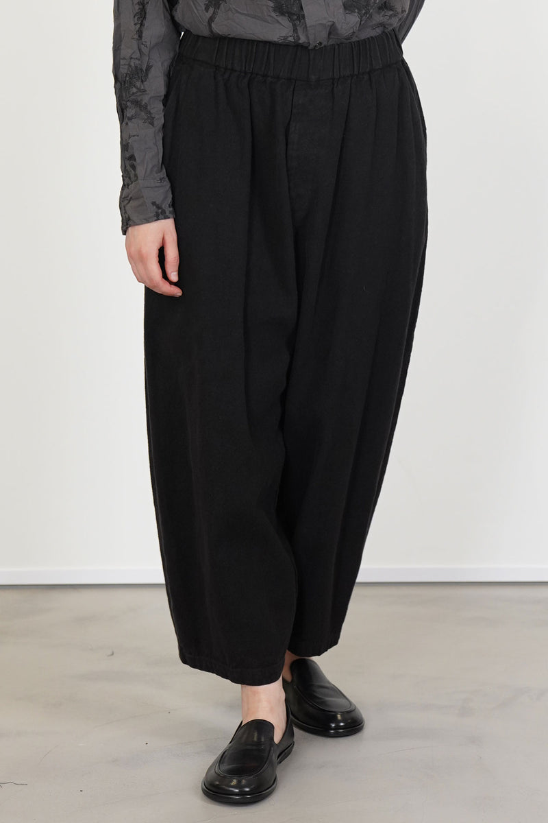 relaxed pants black