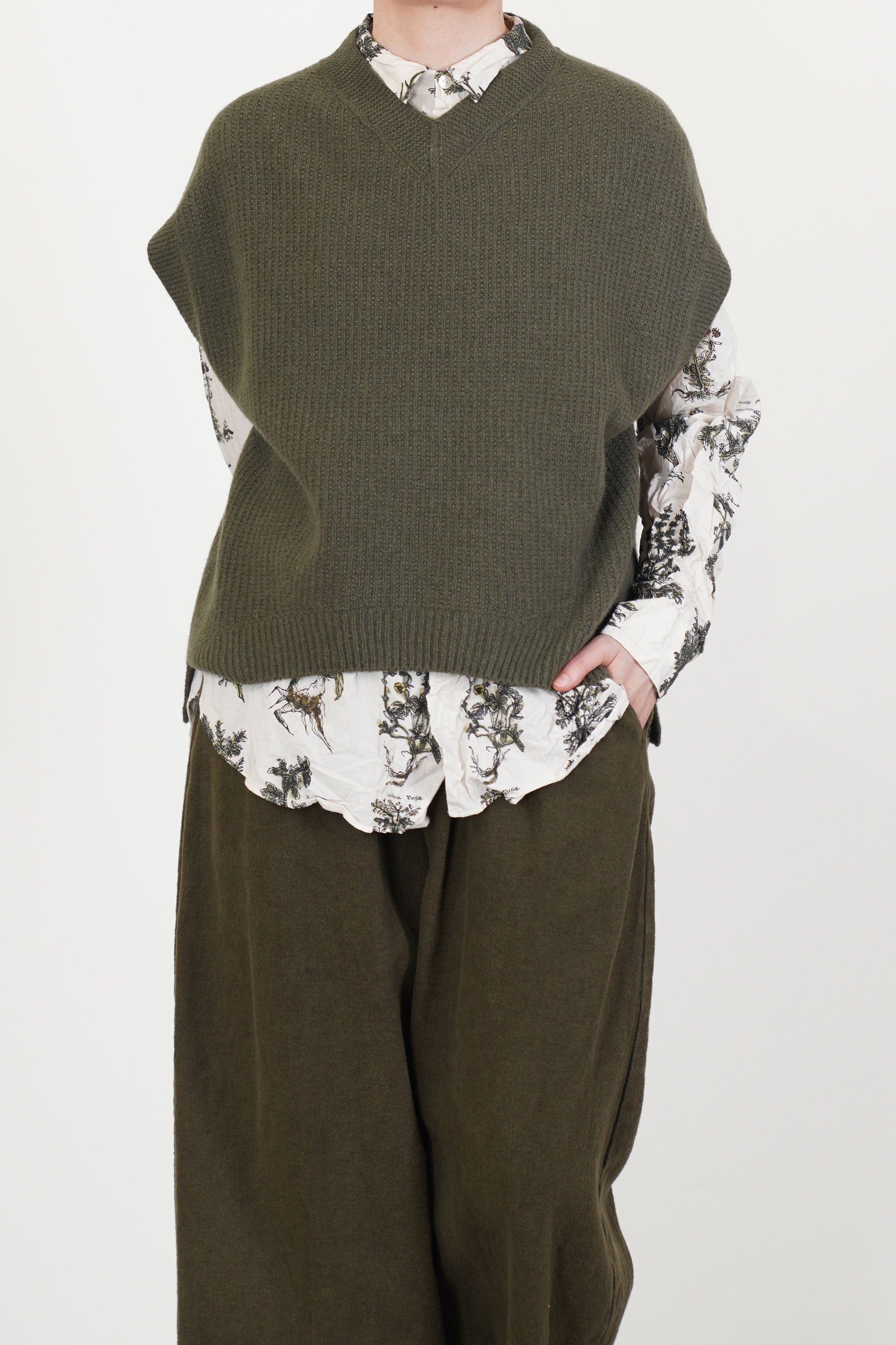 sleeveless vest wool cashmere khaki