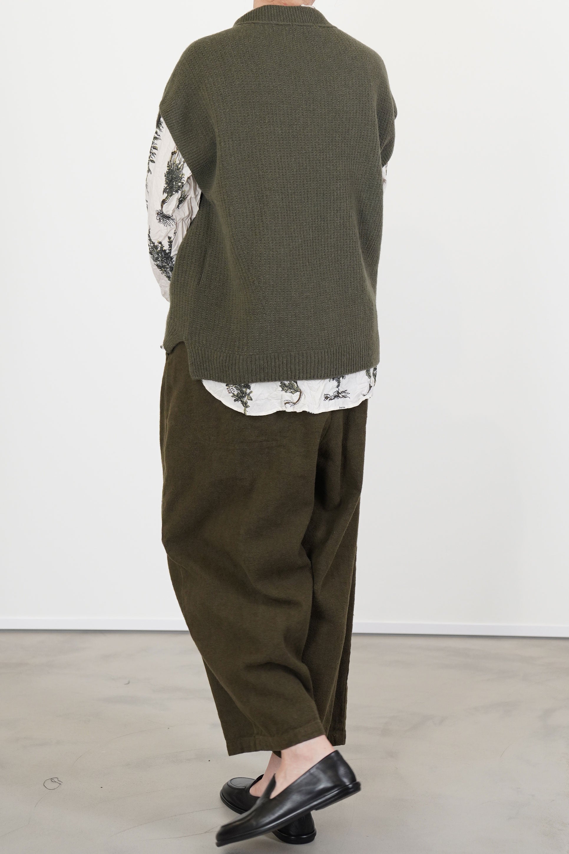 sleeveless vest wool cashmere khaki