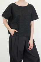 boundy print boat neck blouse black