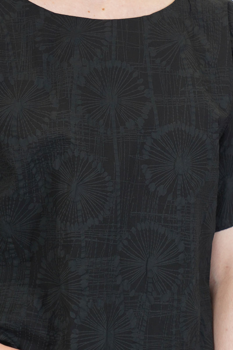 boundy print boat neck blouse black