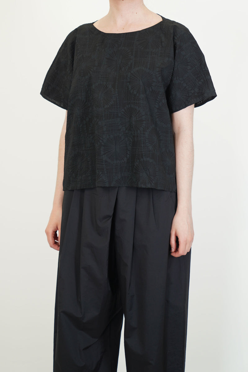 boundy print boat neck blouse black