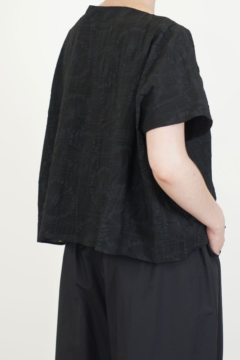 boundy print boat neck blouse black
