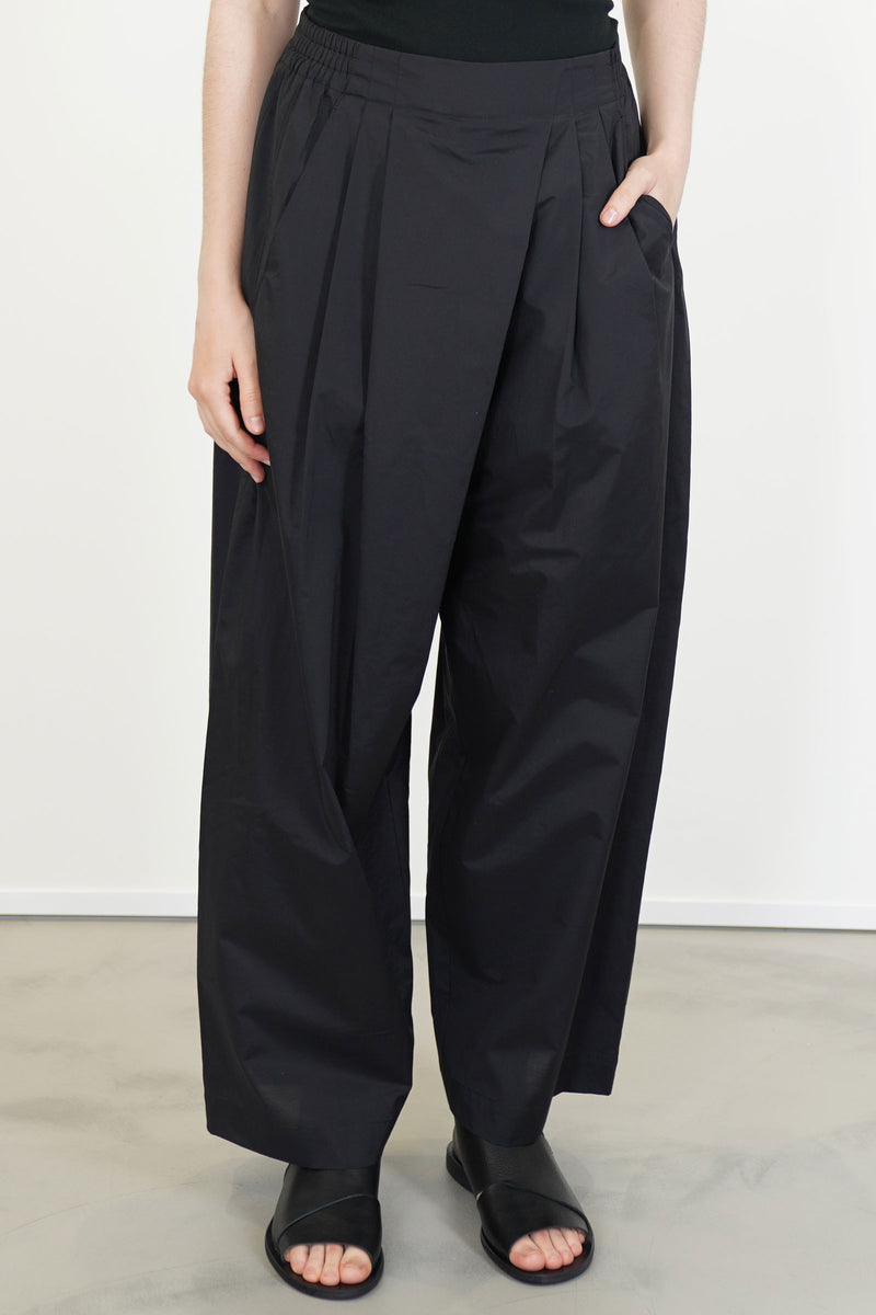 typewriter tucked pants black