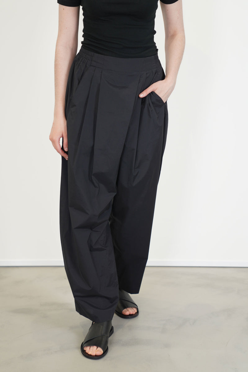 typewriter tucked pants black